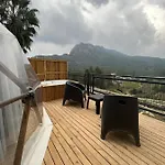 Alpehytte The Hill Glamping