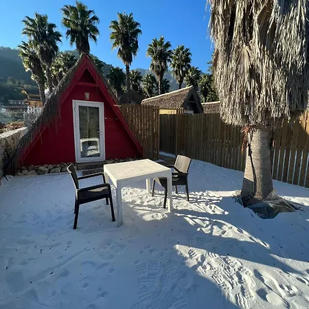 בקתה The Hill Glamping *