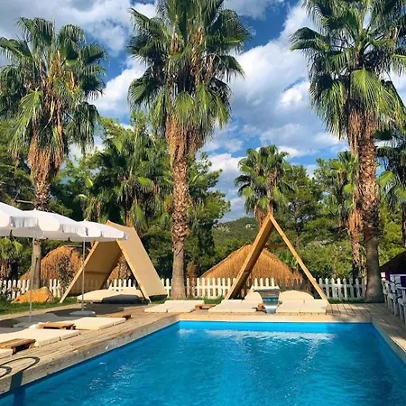 The Hill Glamping 샬레 Çıralı