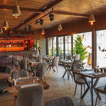 The Hill Glamping 샬레