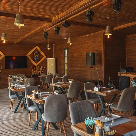 בקתה The Hill Glamping *