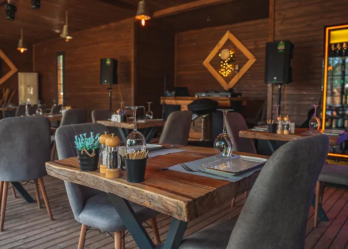 The Hill Glamping Chalet