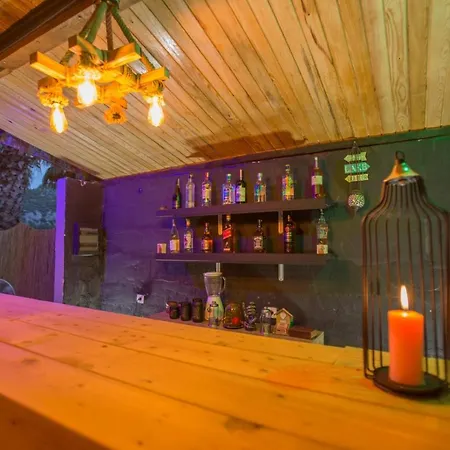 בקתה The Hill Glamping *